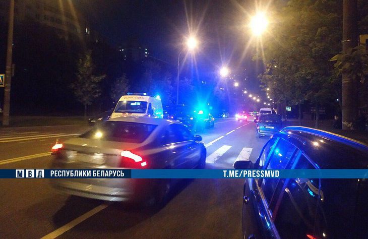 В Минске девушка сбила двух пешеходов на переходе