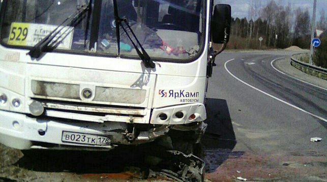 Под Петербургом в ДТП с участием автобуса пострадали 10 человек