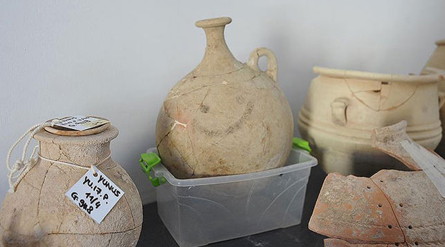 Самый древний смайлик в мире найден на раскопках в Турции‍