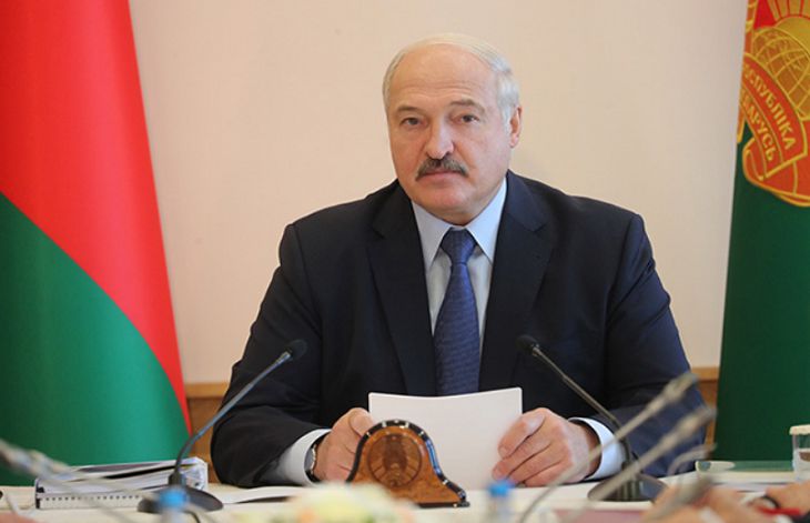 Марзалюку – орден, Щеткиной – почетное звание. Лукашенко наградил депутатов и сенаторов шестого созыва