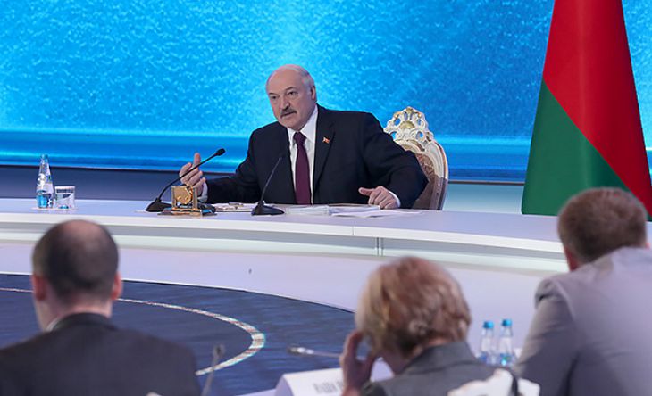 Лукашенко: сегодня спорт не соревнование, а война без правил