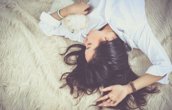 6 вещей, которые нельзя делать перед сном