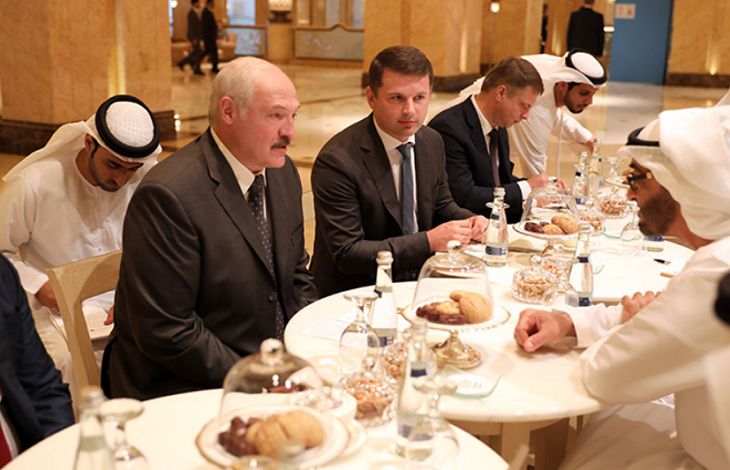 «В атмосфере искренней открытости и дружбы». Посол рассказал, как прошел визит Лукашенко в ОАЭ