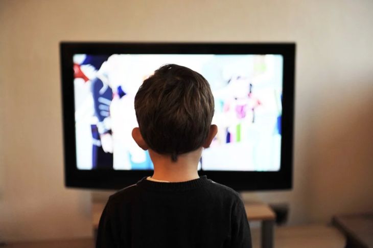 В Беларуси в детских фильмах, передачах и мультфильмах хотят показывать рекламу