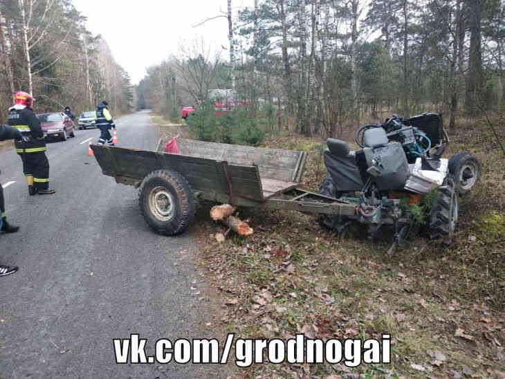 Под Гродно перевернулся самодельный трактор: водитель погиб