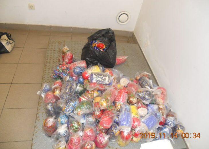 Почти 40 кг матрешек гражданин Беларуси пытался переправить через границу 