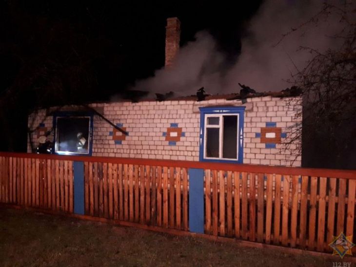 Работник МЧС в свой выходной спас троих на пожаре в Петриковском районе