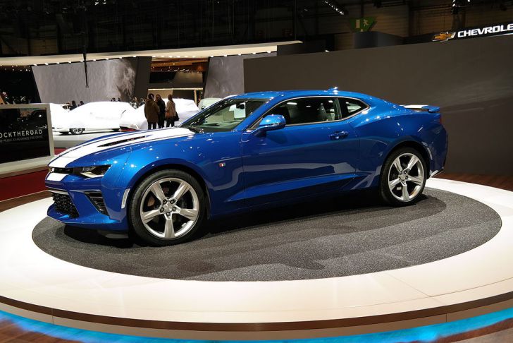 Автомобиль Chevrolet Camaro