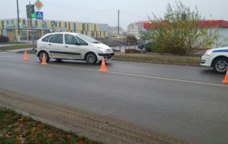 В Пружанах сбили 10-летнюю девочку, переходившую дорогу на зеленый свет В Пружанах сбили 10-летнюю девочку, переходившую дорогу на зеленый свет