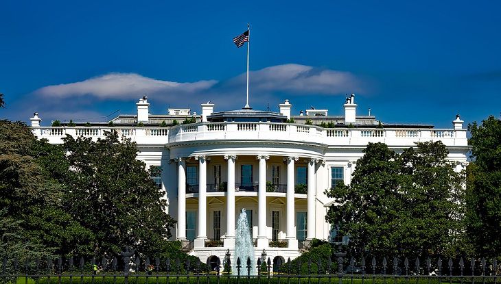 В США эвакуировали Капитолий и закрывали Белый дом