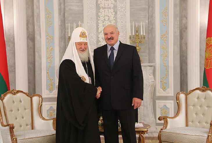 Лукашенко поздравил Патриарха Кирилла