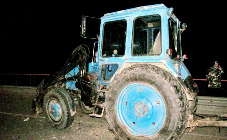 В Могилёве столкнулись трактор и микроавтобус. Два человека погибли