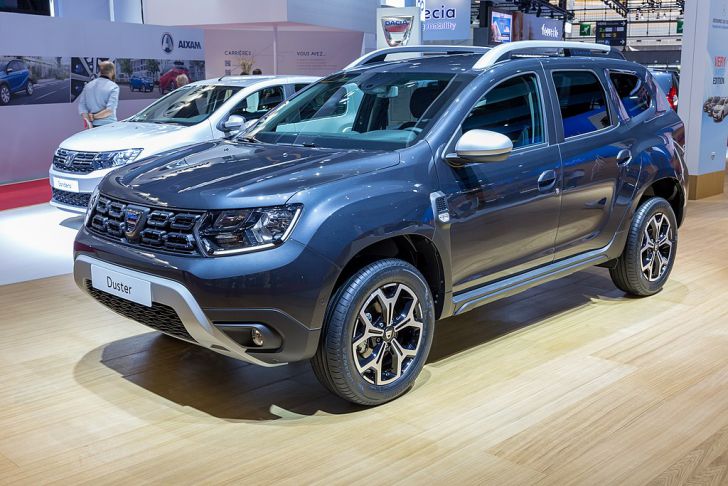 Названы 3 лучших многоцелевых автомобиля автомобиль Dacia Duster
