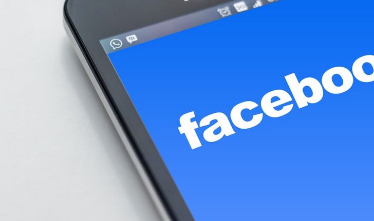 экран смартфона, Facebook