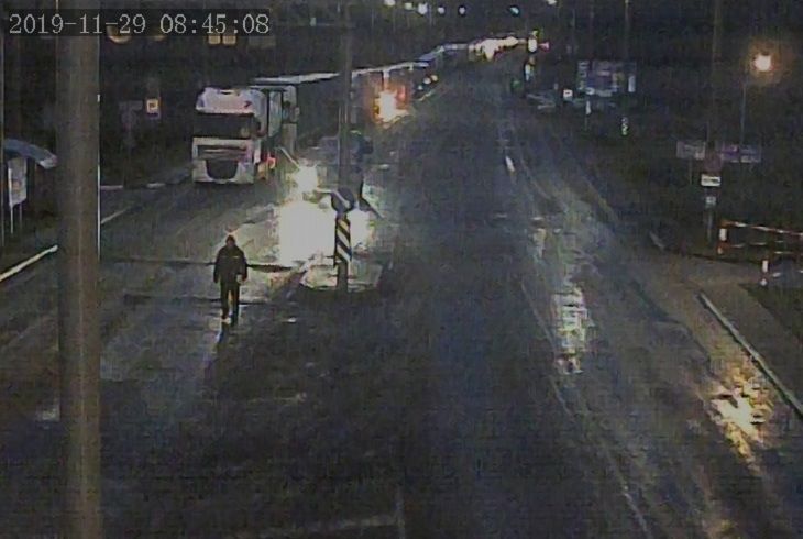 На границе 29 ноября образовались большие очереди На границе 29 ноября образовались большие очереди