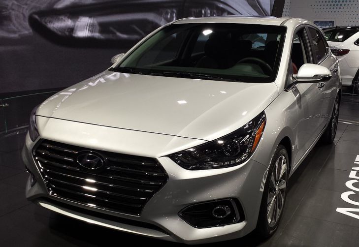 автомобиль Hyundai