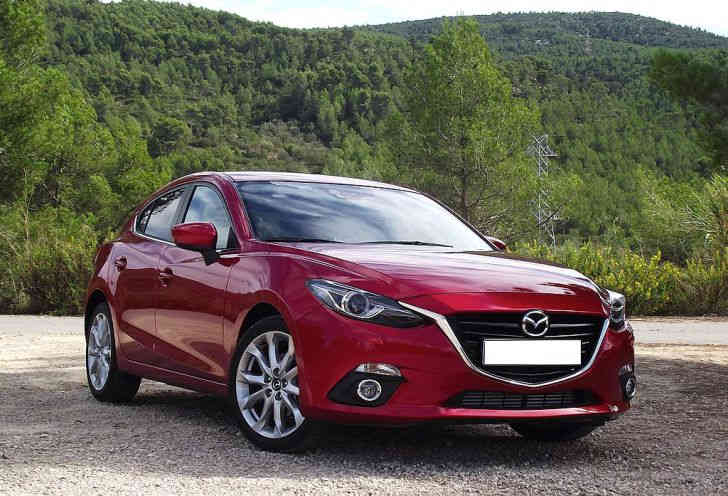 Автомобиль Mazda3