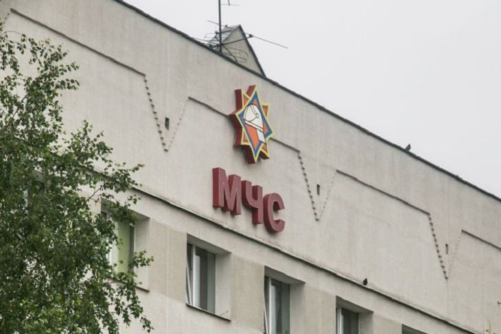 В Поставском районе на пожаре жилого дома погиб пенсионер В Поставском районе на пожаре жилого дома погиб пенсионер