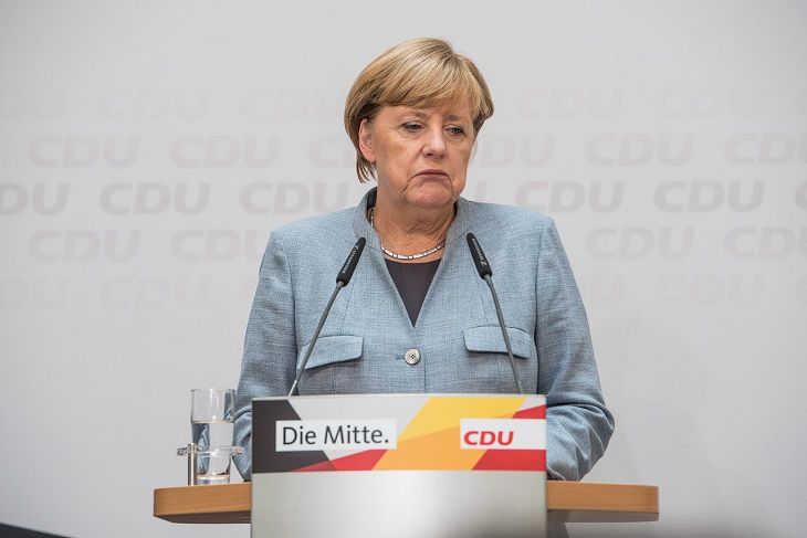Меркель опровергла слухи о своей досрочной отставке