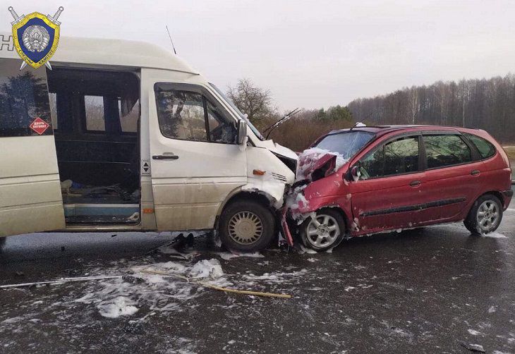 ДТП с маршруткой под Молодечно: возбуждено уголовное дело, 9 человек в больнице