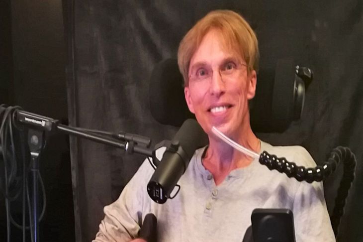 Британский ученый намерен стать «киборгом» Британский ученый намерен стать «киборгом»