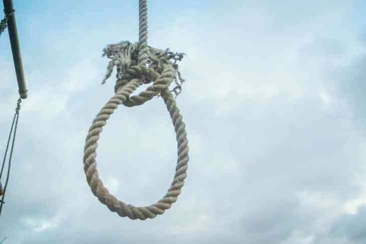 В Молодечненском районе пьяный мужчина угрожал задушить мать из-за 3 рублей В Молодечненском районе пьяный мужчина угрожал задушить мать из-за 3 рублей