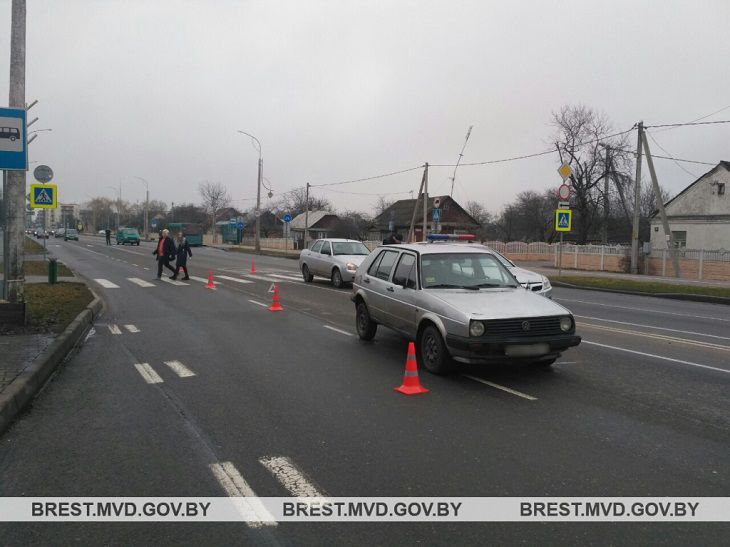 Ужасное ДТП в Кобрине попало на видео: 15-летний школьник выбежал на переход и попал под машину