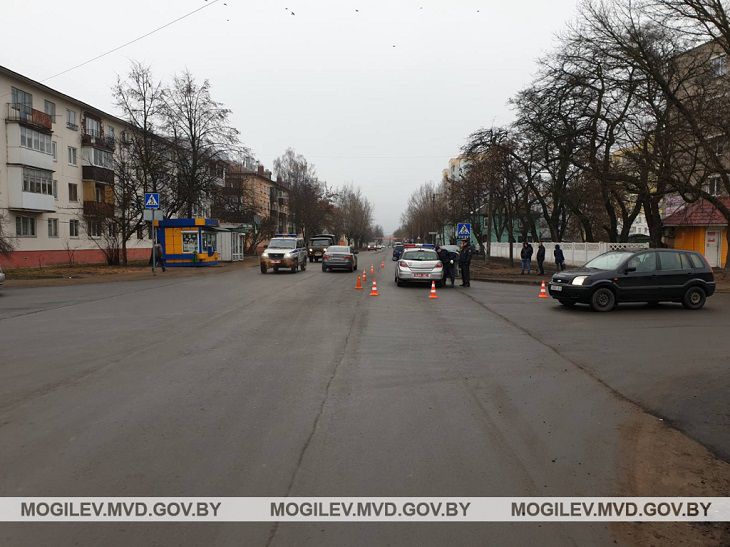 В Бобруйске сбили 6-летнюю девочку, переходившую дорогу вместе с мамой
