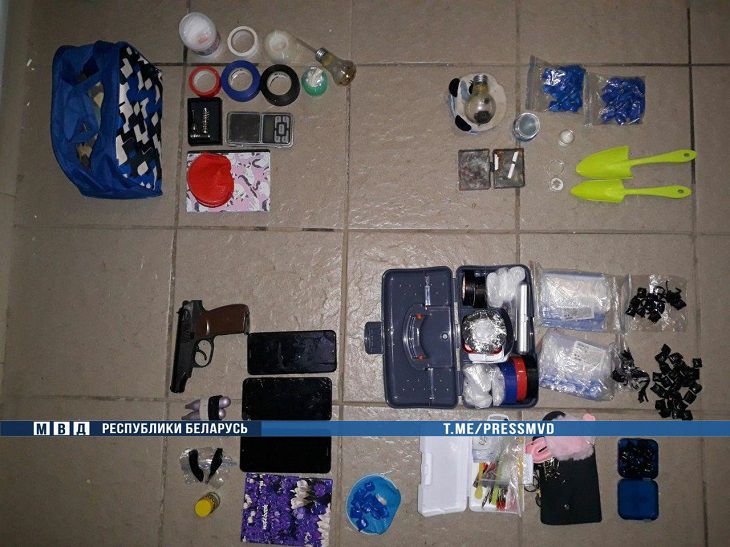 В Минске задержали очередных закладчиков. За день они делали по 50 тайников с психотропами