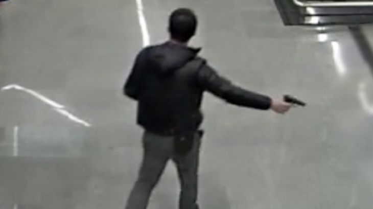 Мужчина устроил стрельбу в московском метро