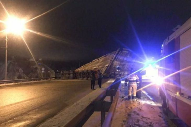 В России обрушился мост: есть жертвы