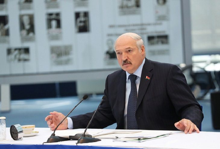 Лукашенко хотел бы поставить памятник Сталину в Беларуси Лукашенко хотел бы поставить памятник Сталину в Беларуси
