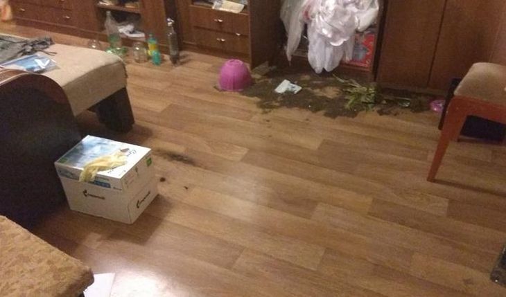 В Полоцке 49-летняя женщина убила соседа по квартире. Труп пролежал дома четыре дня