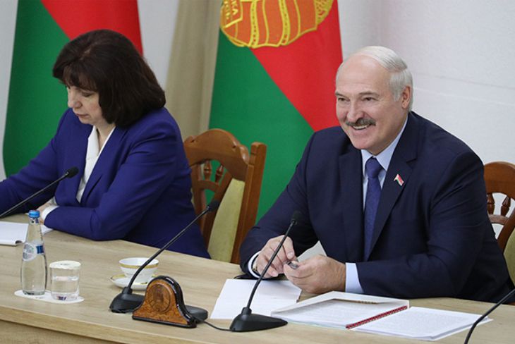Лукашенко отправил в отставку Кочанову. Администрацию президента возглавит зампред КГБ Игорь Сергиенко