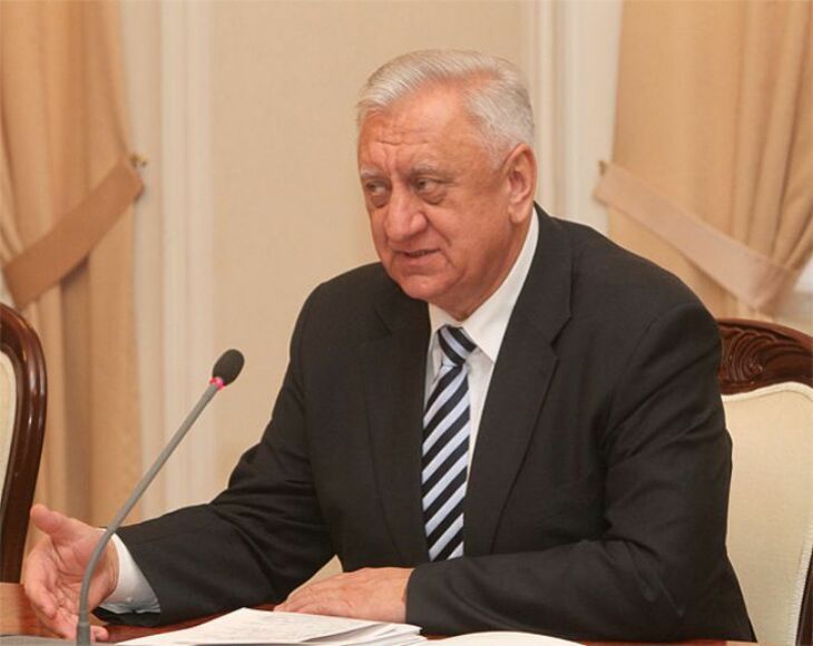 Совет Республики принял отставку Мясниковича