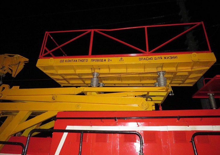 В Бобруйском районе от удара током погиб 25-летний электромонтер. Следственный комитет проводит проверку