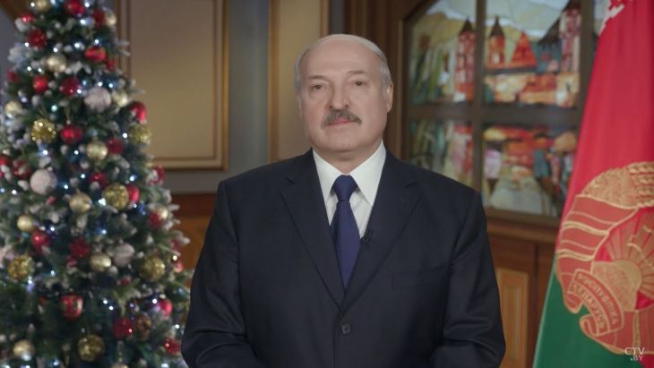 Лукашенко рассказал, как будет встречать Новый год