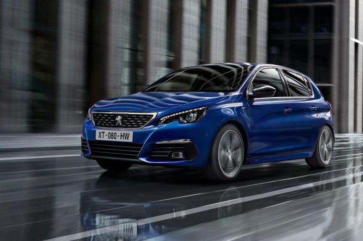 Новый Peugeot 308 предстанет в образе кроссовера