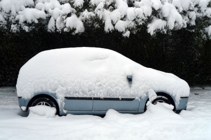 Названы главные ошибки в эксплуатации машины зимой