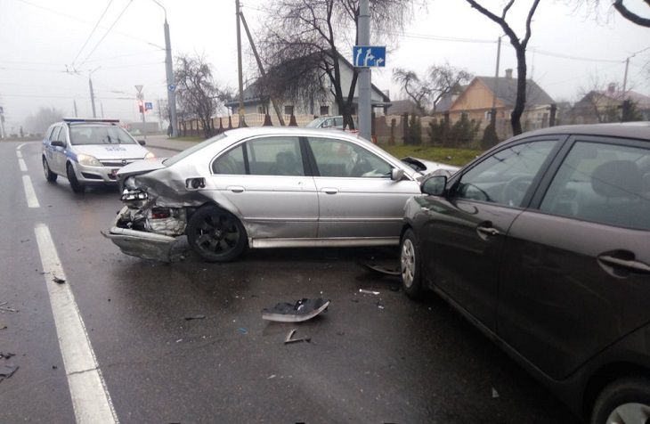 Курсант и инструктор пострадали. В Гродно «БМВ» устроил тройное ДТП авария