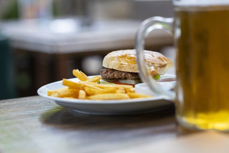 Медики назвали самые вредные для человека продукты Медики назвали самые вредные для человека продукты