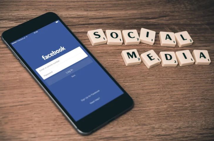 смартфон, социальная сеть Facebook