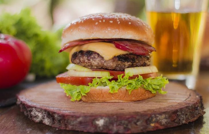 Найден новый молекулярный механизм борьбы с холестерином гамбургер, фастфуд, холестерин