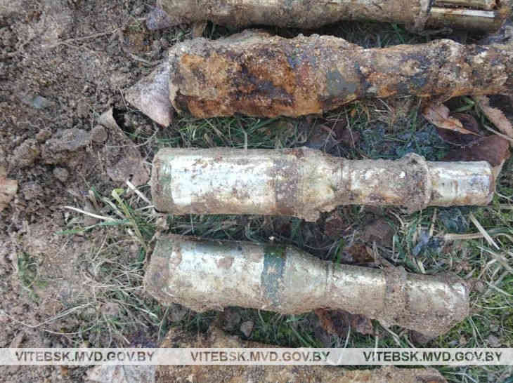 В Орше строители откопали ящик с гранатами