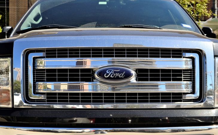 радиаторная решётка автомобиля Ford