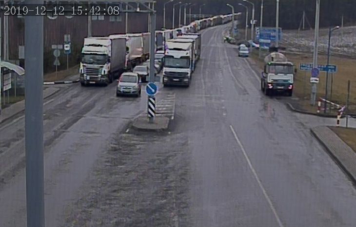 На границе с ЕС 12 декабря образовались очереди