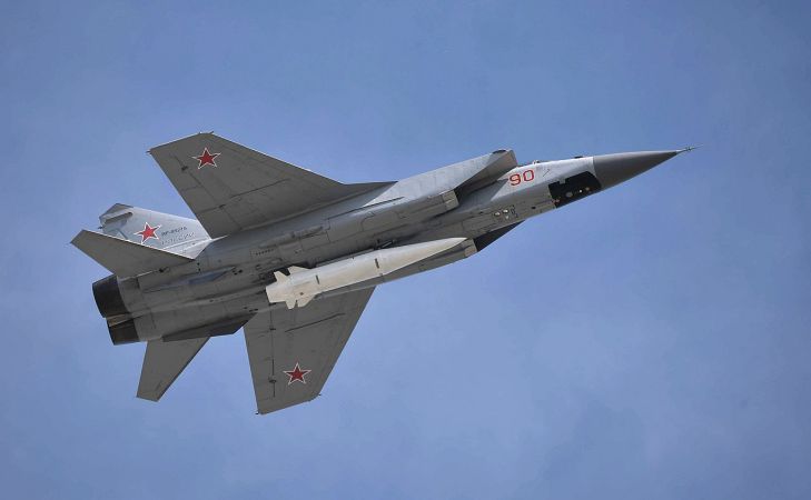 ракета Кинжал на истребителе МиГ-31К