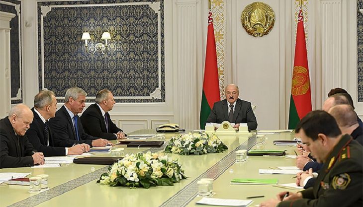Лукашенко потребовал обеспечить стабильность законодательства Лукашенко потребовал обеспечить стабильность законодательства