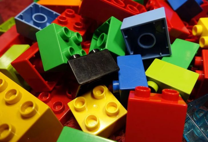 кубики LEGO