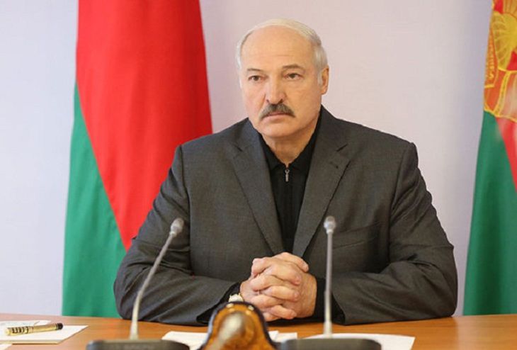 Президент считает, что Беларусь «не обвалится»